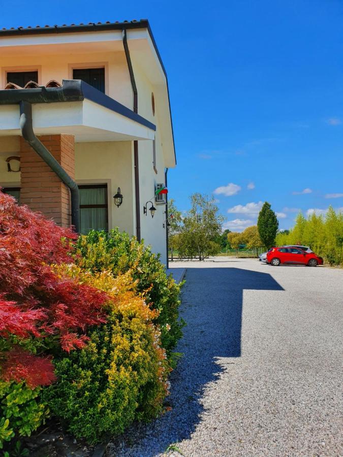 Agriturismo Il Cascinale เตรวิโซ ภายนอก รูปภาพ