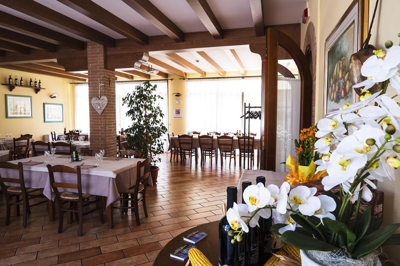 Agriturismo Il Cascinale เตรวิโซ ภายนอก รูปภาพ